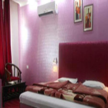Ratan Palace Hotel Dehradun Eksteriør billede